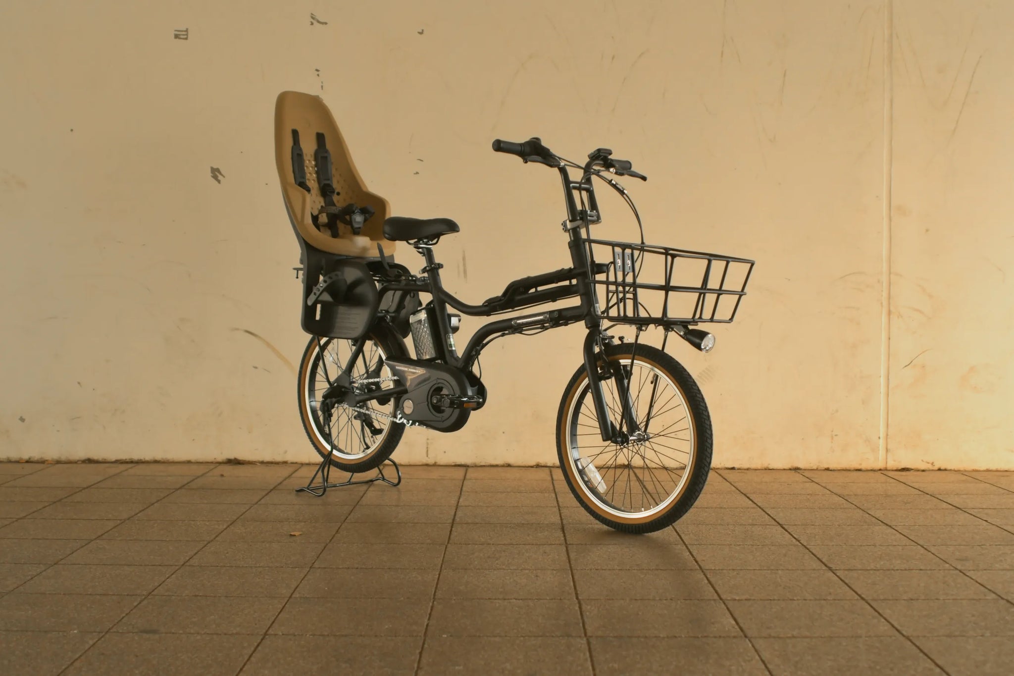 Panasonic EZをストリート仕様に。THULE Yepp 2で作る「パパ専用」子乗せBMXスタイル